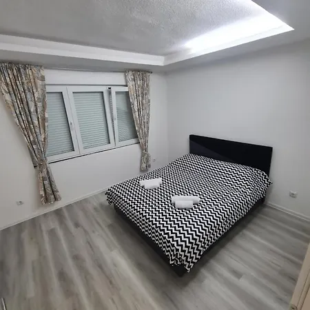 Apartment Dani *
